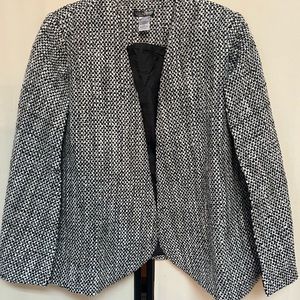 Venus Open Front Black and White Cape Blazer sz 16.